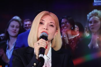 Wpadka na wieczorze Piątkowskiej. Niespodziewany widok za jej plecami