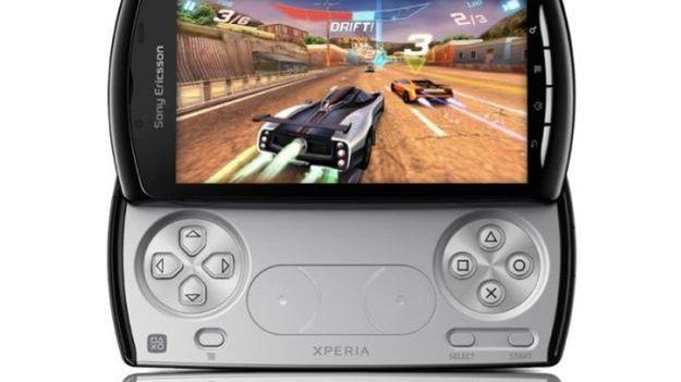 Lekka obniżka cen Xperia Play w sieci Play 1