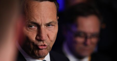 Spięcie Sikorskiego z Szijjarto. Lepiej być zwolennikiem Ukrainy niż mieć medal od Putina