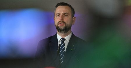 Usterka rządowego samolotu. Na pokładzie był Kosiniak-Kamysz. Jest reakcja MON-u
