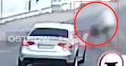 Wjechała na jezdnię. Wydarzyła się tragedia. Nagranie z Ostrowa