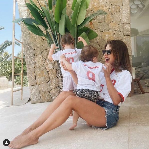 Euro 2020. Anna Lewandowska kibicuje Polakom w Sankt Petersburgu