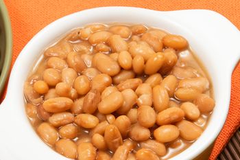 Tak należy gotować fasolę. Dzięki temu nie popęka i będzie łagodniejsza dla żołądka