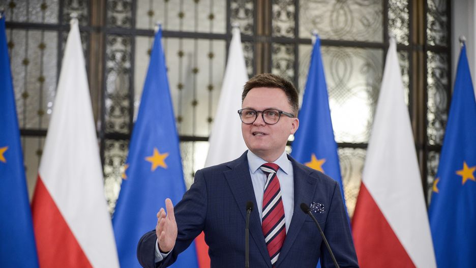 Warszawa, 28.11.2023. Marszałek Sejmu Szymon Hołownia podczas konferencji prasowej przed posiedzeniem Sejmu w Sejmie w Warszawie, 28 bm. (ad) PAP/Marcin Obara