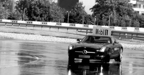 Mercedes SLS AMG - piękny, spokojny drift. Każdy tak potrafi...