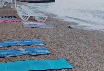 Zamieściła zdjęcie z chorwackiej plaży. "Czy to nie jest żałosne?"
