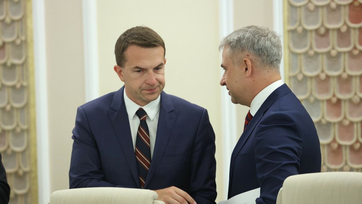 Posiedzenie rz?du
28.08.2024 Warszawa Posiedzenie rzadu, fot. Tomasz Jastrzebowski/REPORTER
n/z: Adam Szlapka, Krzysztof Gawkowski
Tomasz Jastrzebowski/REPORTER