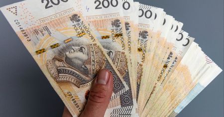 Nawet 70 tys. zł miesięcznie. Oto zarobki na najwyższych stanowiskach