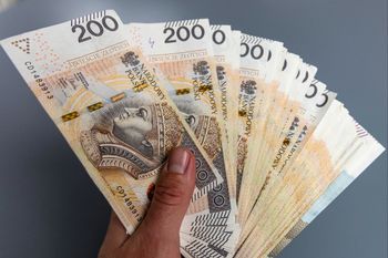 Nawet 70 tys. zł miesięcznie. Oto zarobki na najwyższych stanowiskach