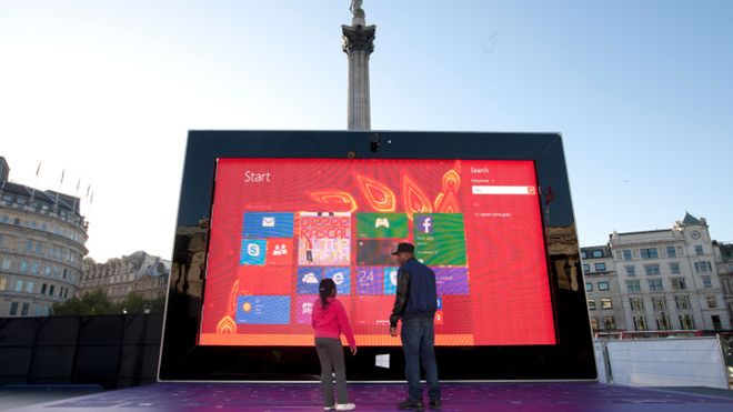 W skrócie: Surface 2 z 383-calowym ekranem, Steve Wozniak o nowych iPadach i ceny nowych iPhone'ów w Play 1