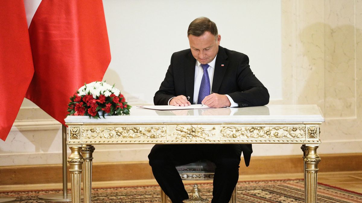 Andrzej Duda podpisze zmieny w Konstytucji RP