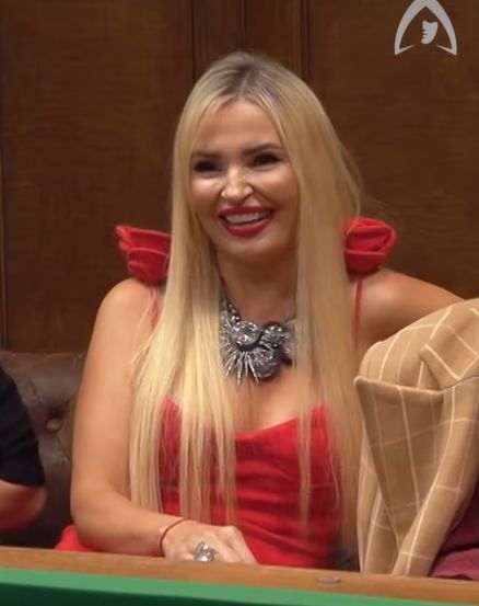 Kasia z "The Traitors" okłamała uczestników. Kto jest jej synem?
