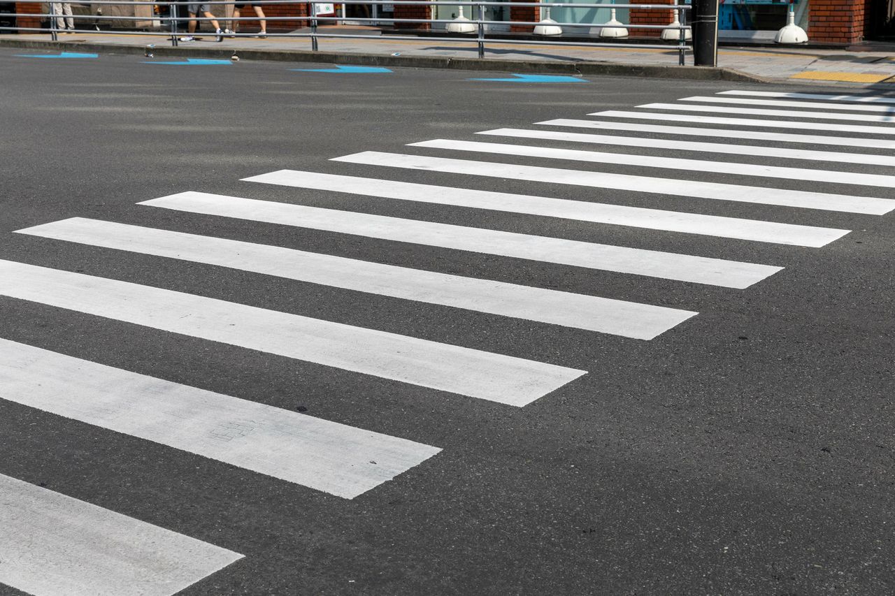 Bezpieczniej na osiedlu Wschód – nowe przejścia dla pieszych gotowe