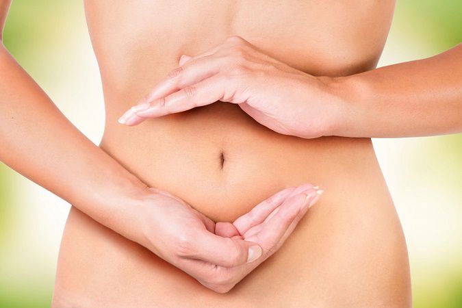 Obfite i tłuste posiłki często powodują problemy z wątrobą