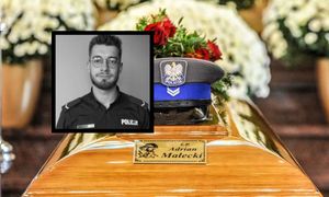 25-letni policjant nie żyje. Położyli na trumnie. Sceny na pogrzebie