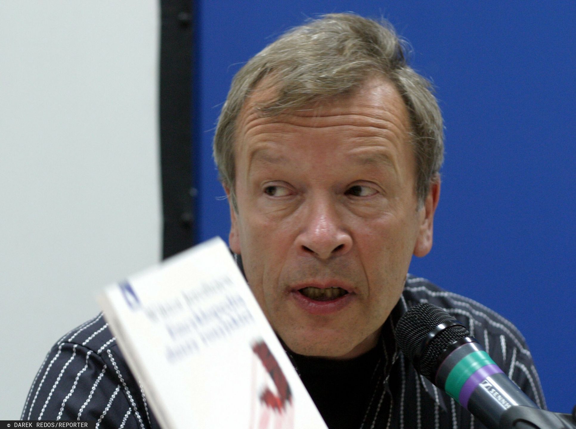 Reporter Braki23.05.2004. Warszawa. PKiN. 49 Miedzynarodowe Targi Ksiazki. n/z Wiktor Jerofiejew fot.Darek Redos/REPORTER pisarze, portret, podroznikRedos/REPORTER