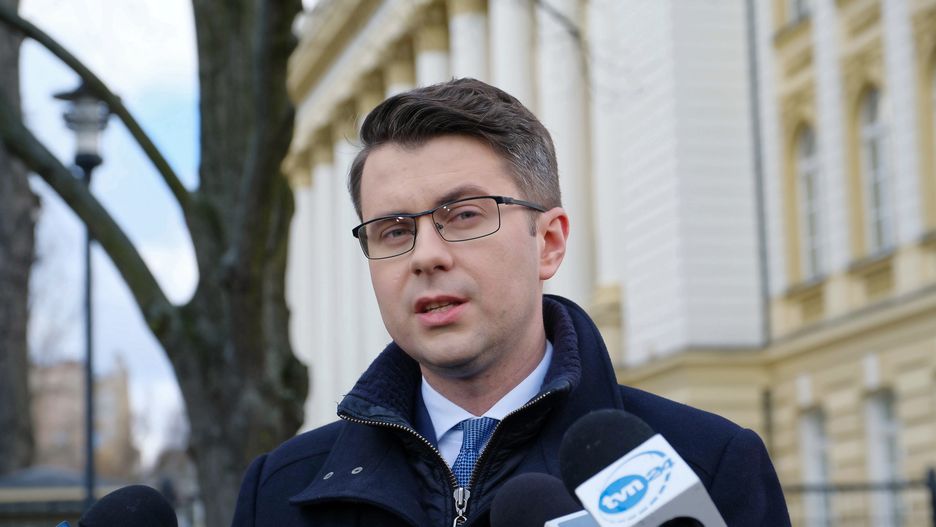 Etapy odmrażania gospodarki. Rzecznik rządu Piotr Muller (zdj. arch.)