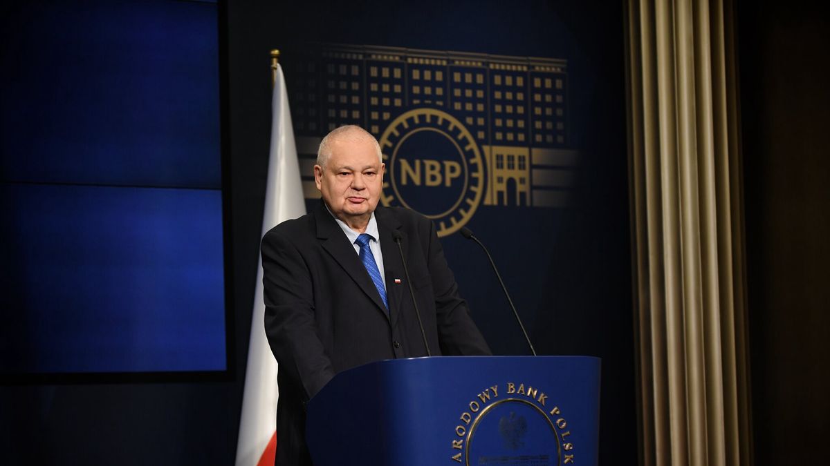Ekonomiści spodziewają się, że prezes NBP Adam Glapiński znowu zakomunikuje mocną podwyżkę stóp procentowych