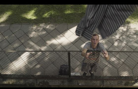 "Film balkonowy" Pawła Łozińskiego w kinach od 8 kwietnia, od 17 kwietnia w HBO Max