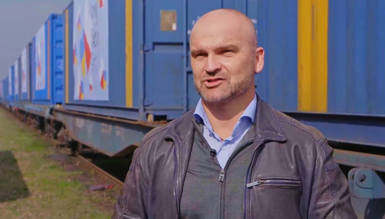 Rafał Brzoska i Omenaa Mensah na Ukrainie. Największy prywatny konwój humanitarny z Polski