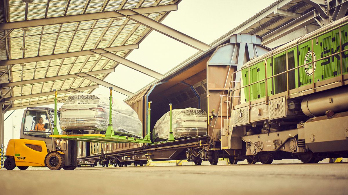 Tak zapakowane auta będą kompletowane w Ukrainie