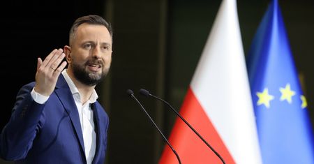 Zgrzyt w koalicji. Minister klimatu odpowiada na słowa szefa MON