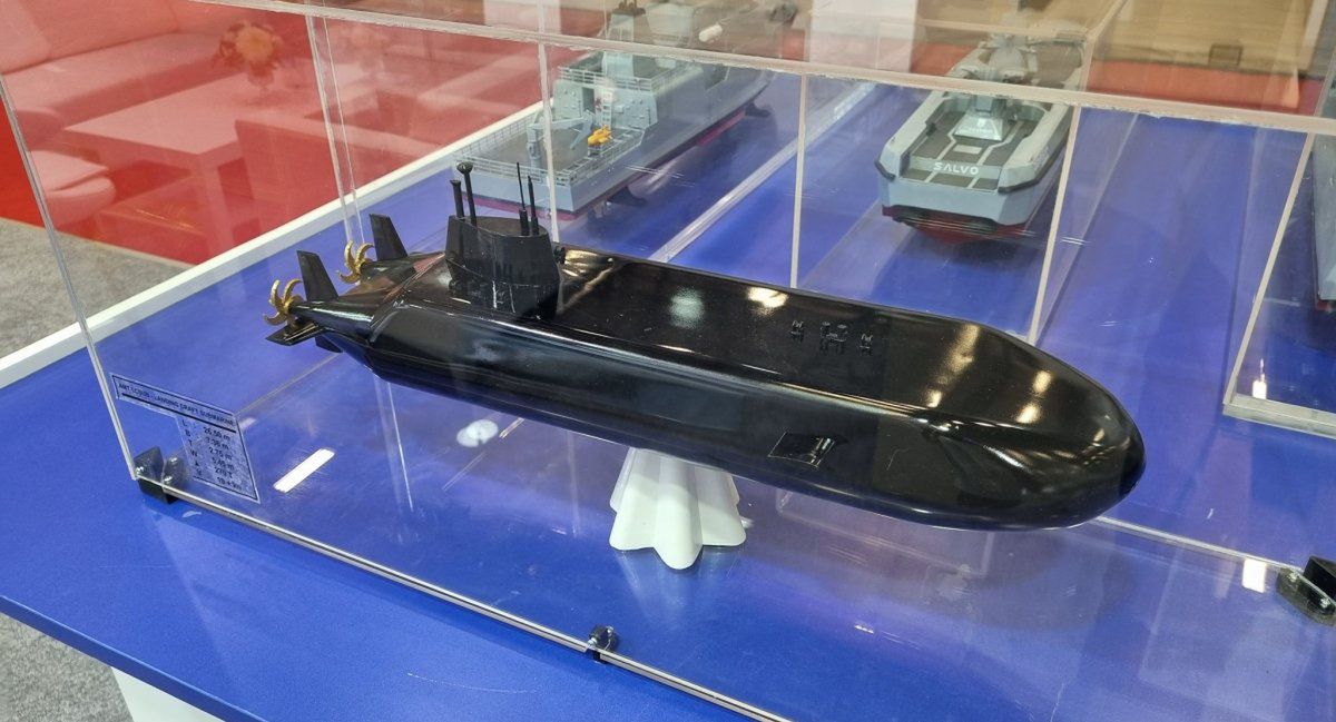 Model okrętu podwodnego od tureckiego Dersana