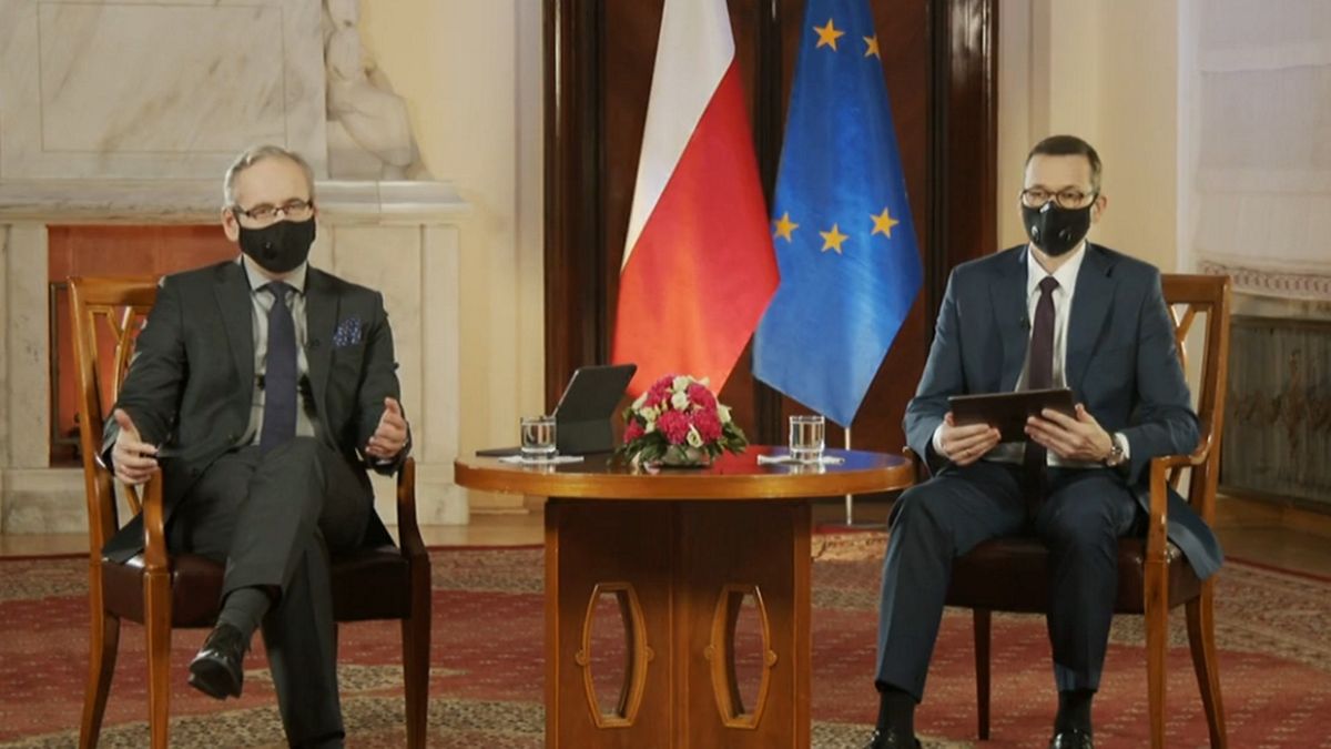 Premier Mateusz Morawiecki i minister zdrowia Adam Niedzielski.