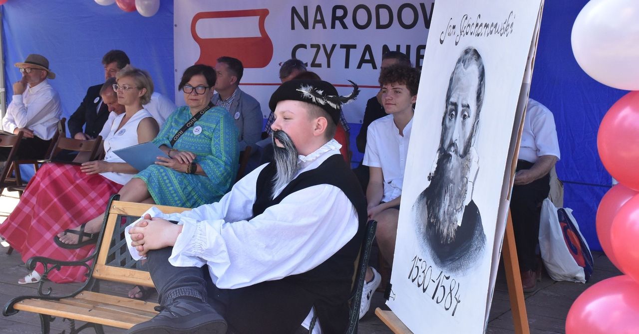 Malbork: Narodowe Czytanie 2025 już się odbyło. Utwory Kochanowskiego na łonie natury, czyli nad Nogatem