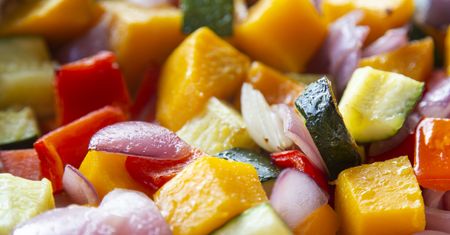 Jedno z najzdrowszych warzyw. Obniża poziom cholesterolu i cukru, czyści tętnice