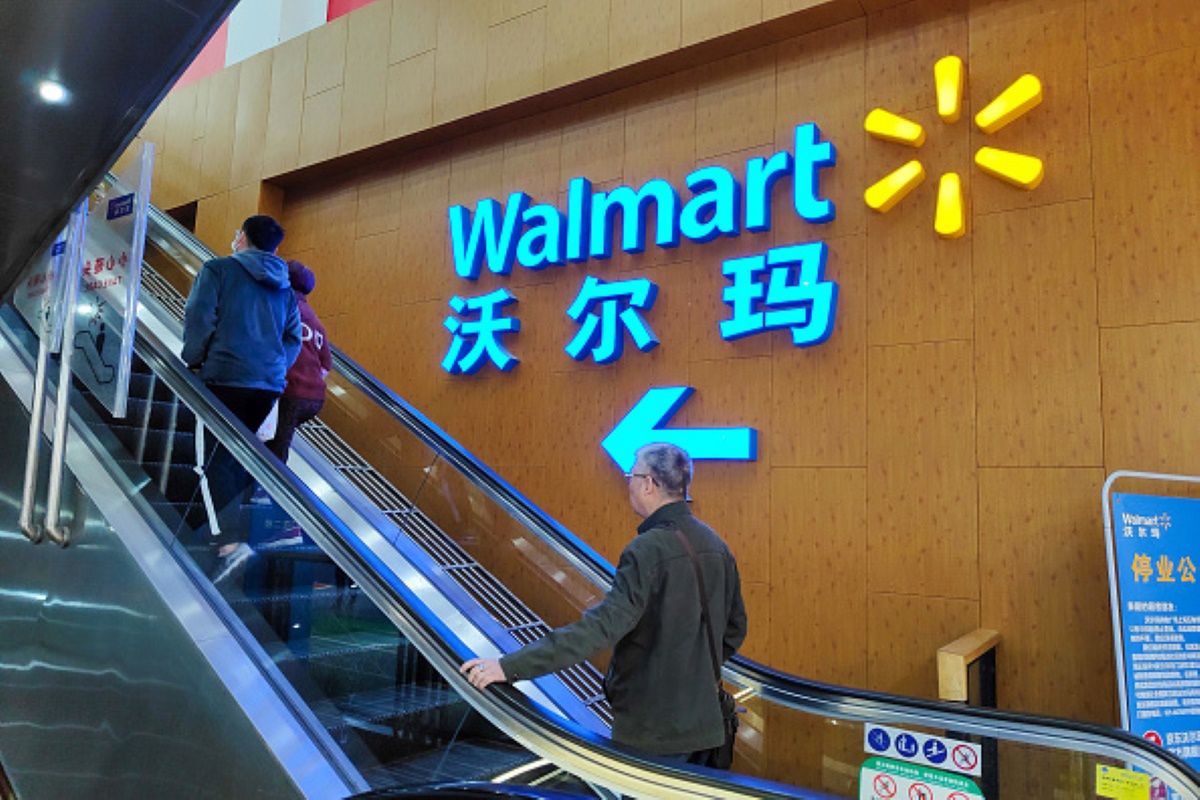 Rośnie napięcie między Amerykanami i Chińczykami. Poszło o decyzję kierownictwa sieci Walmart 