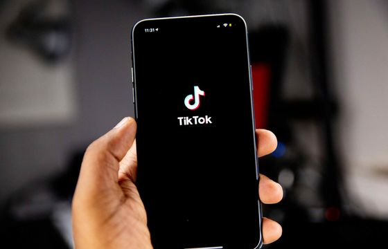 TikTok zaostrza działania wobec treści AI