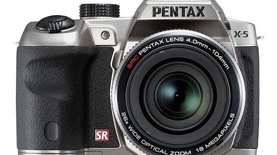 Lustrzanka w wersji mini? Nie, to nowy kompakt Pentax X-5 1