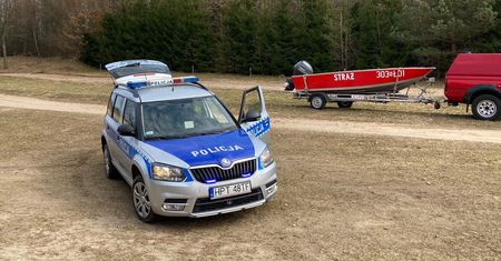 Biskupiec. Krok od tragedii. Pod 4-latkiem załamał się lód