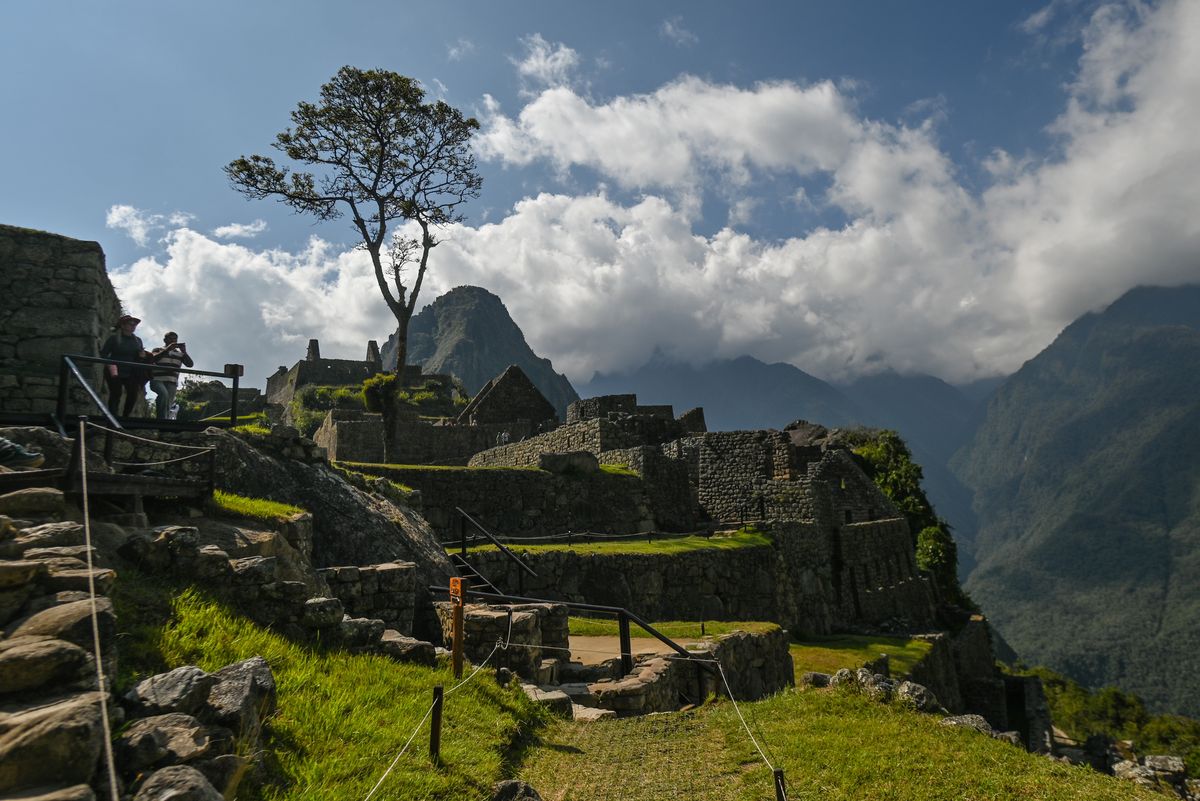 Pod Machu Picchu utknęli turyści