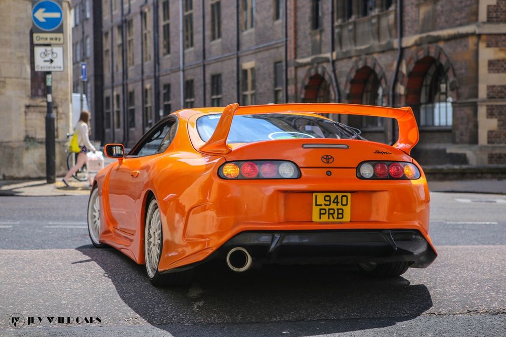 Jey Wild fotografuje supersamochody na ulicach Wrocławia, Londynu i Paryża 6