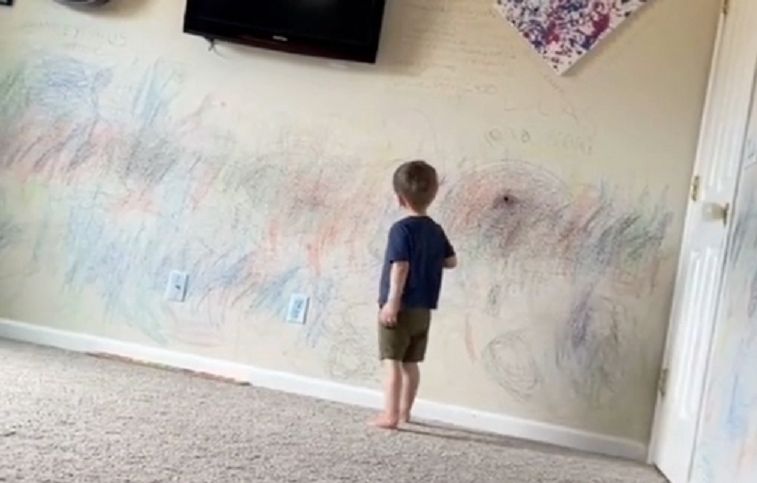 Harrison rysuje po ścianach