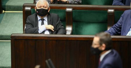 Najnowszy sondaż IBRiS dla WP. Spadki w poparciu. Są trzy wyjątki