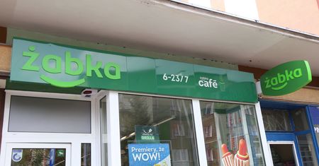 Nowa usługa Żabki. Zamówisz taksówkę przez aplikację