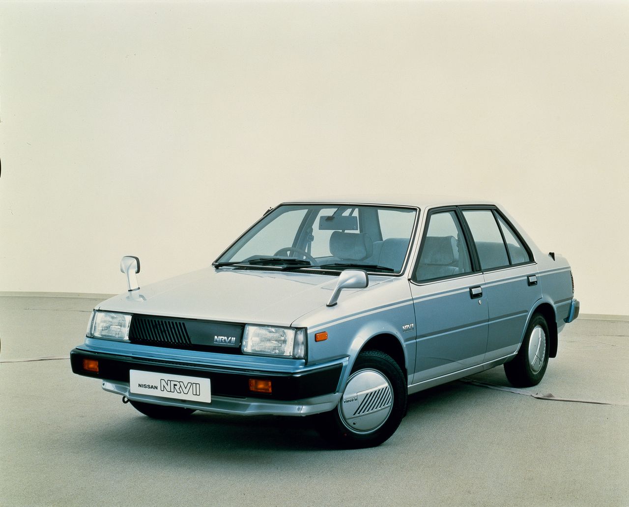 Spoiler alert! Nissan przewidział przyszłość samochodów w 1983 roku