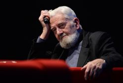 "Stop Komunii Św. na rękę". Ks. Adam Boniecki: religijny fanatyzm