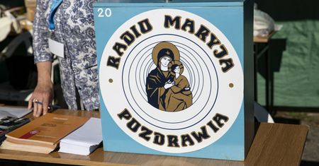Burza po audycji w Radiu Maryja: Mąż ma prawo domagać się seksu
