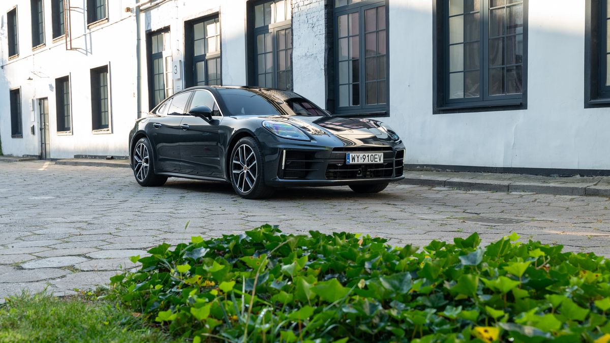 Porsche Panamera 4