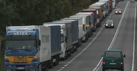 UE chce zakazu wjazdu dla przewoźników z Rosji i Białorusi