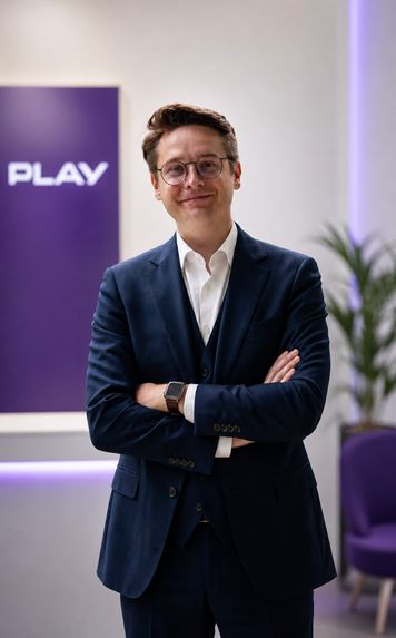 Mateusz Rzempała obejmuje komunikację korporacyjną w Play
