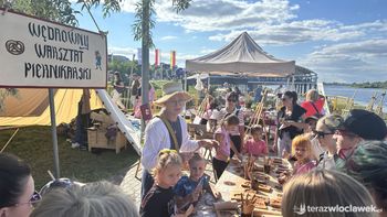 Festiwal Wisły 2026 we Włocławku. Flisacy, tradycyjne łodzie i tłumy na bulwarach