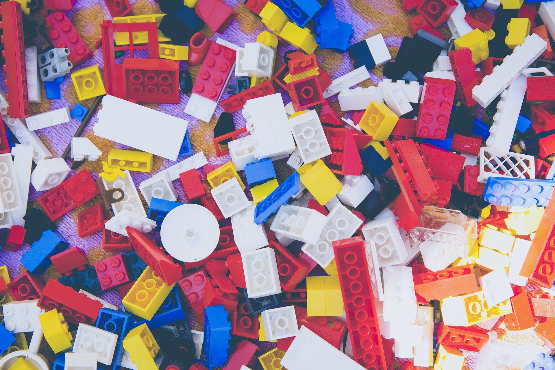Lego porzuca plastik. Firma przerzuci się na papier w ciągu zaledwie 5 lat 1