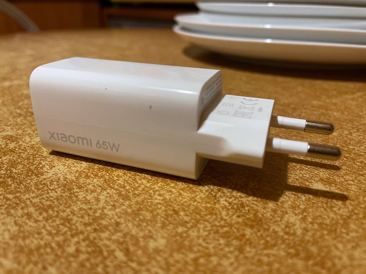 Azotek galu przyszłością ładowarek? Krótki test Xiaomi Fast Charger 65 W