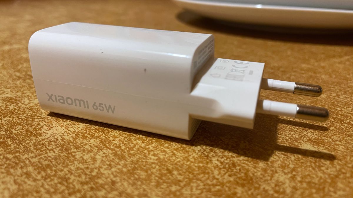 Azotek galu przyszłością ładowarek? Krótki test Xiaomi Fast Charger 65 W 1