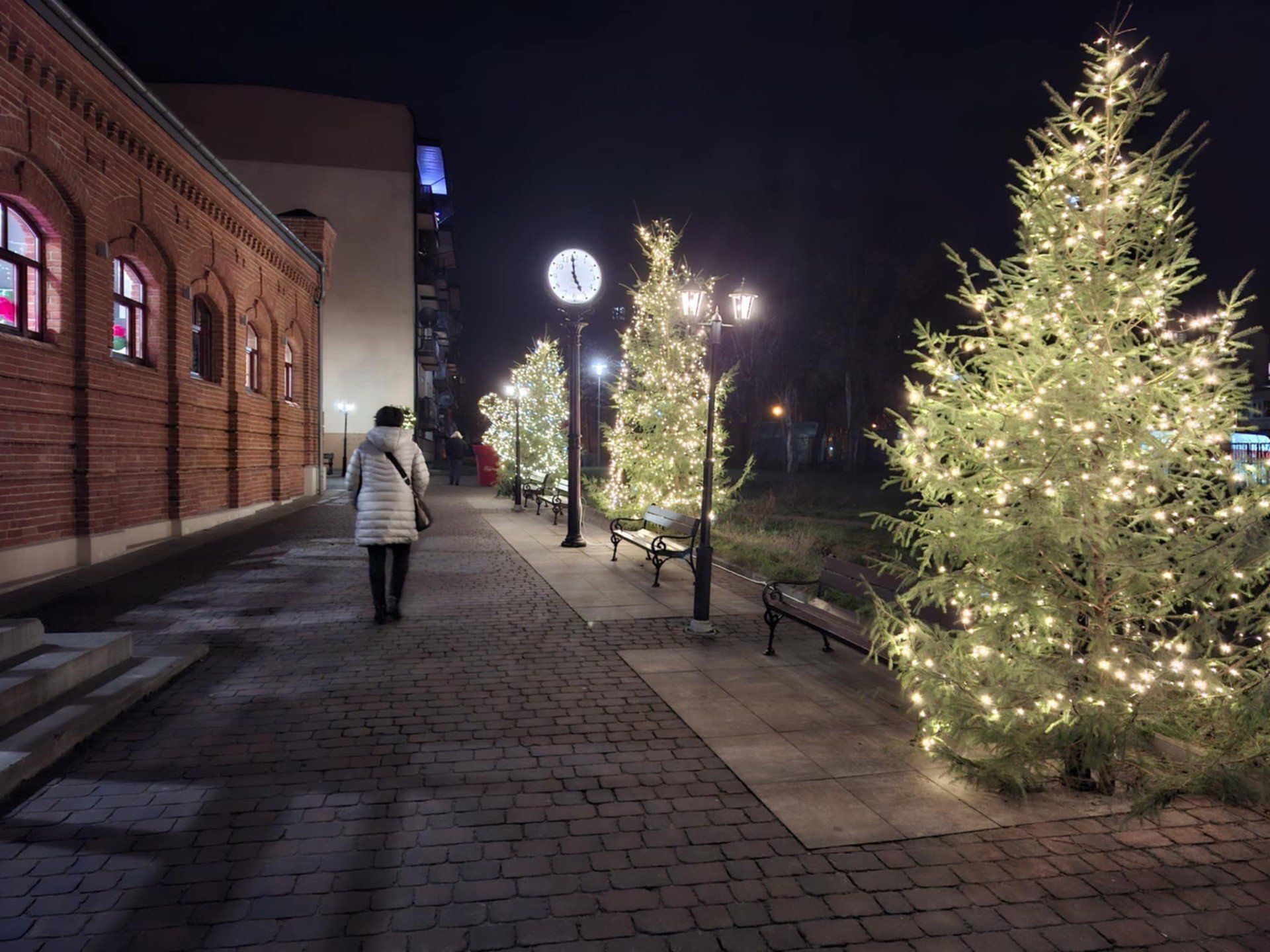 Iluminacje świąteczne w Ostrowi Mazowieckiej w 2024 roku